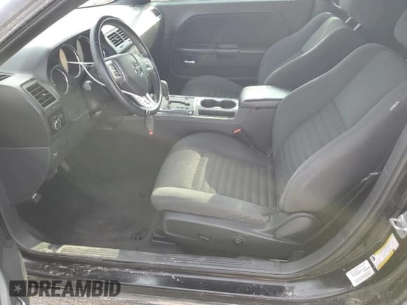 ✅ 2012 Dodge Challenger SXT • VIN: 2C3CDYAG2CH130894 • Lot: 58260055. Wystawiony na Copart z przebiegiem 106 301 mil. Bezpłatny archiwum sprzedaży aukcyjnych z USA i szczegółowy raport historii pojazdu na DreamBid. Zdjęcie 7.