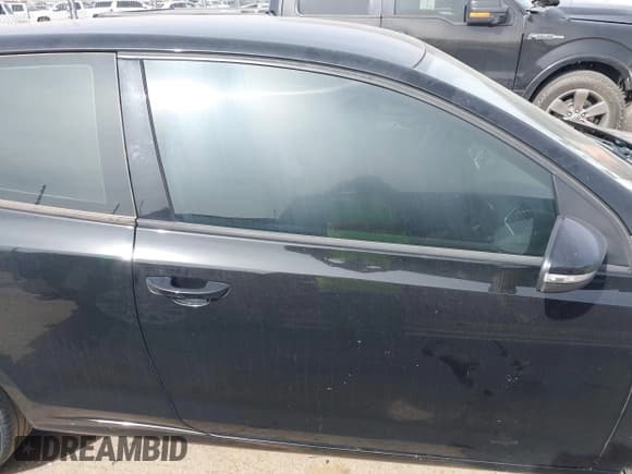 ✅ 2011 Volkswagen Golf • VIN: WVWAA7AJ6BW265135 • Лот: 41911257. Опубликован ранее на IAAI с пробегом 186 091 миль. Бесплатный доступ к архиву аукционных продаж из США и подробный отчёт об истории автомобиля на DreamBid. Изображение 13.