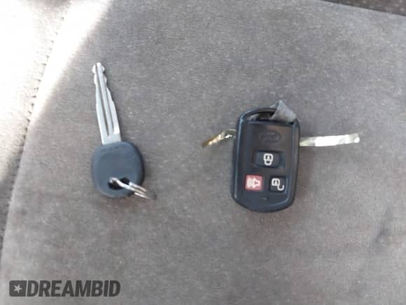 2004 Hyundai Santa Fe GLS с VIN KM8SC13D74U648059, выставлен на аукционе IAAI как лот 41674662 с пробегом 218 570 миль миль и . История ставок и продаж доступна на DreamBid. Изображение 11.