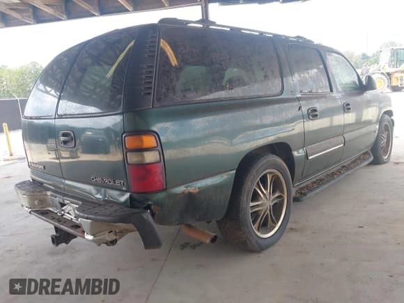 ✅ 2001 Chevrolet Suburban LS • VIN: 3GNEC16T71G217733 • Лот: 43040582. Опубликован ранее на IAAI с пробегом 233 216 миль. Бесплатный доступ к архиву аукционных продаж из США и подробный отчёт об истории автомобиля на DreamBid. Изображение 4.