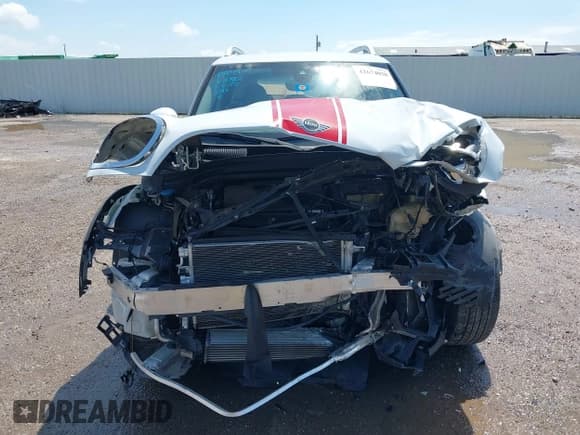 ✅ 2020 MINI Countryman Cooper S • VIN: WMZYW7C06L3L39581 • Lot: 42674028. Listed on IAAI with 66,763 mi. Free auction sales archive from the USA and detailed vehicle history report at DreamBid. Image 6.