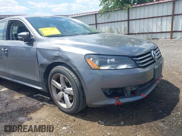 ✅ 2013 Volkswagen Passat SE • VIN: 1VWBP7A33DC065321 • Лот: 42741828. Опубликован ранее на IAAI с пробегом 158 573 миль. Бесплатный доступ к архиву аукционных продаж из США и подробный отчёт об истории автомобиля на DreamBid. Изображение 16.