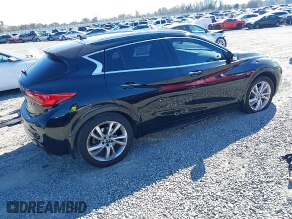 ✅ 2017 Infiniti QX30 • VIN: SJKCH5CP5HA025197 • Lot: 41016612. Wystawiony na IAAI z przebiegiem 96 174 mil. Bezpłatny archiwum sprzedaży aukcyjnych z USA i szczegółowy raport historii pojazdu na DreamBid. Zdjęcie 4.