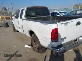 ✅ 1999 Ford F-150 • VIN: 1FTZX1727XKB38150 • Lot: 43617523. Wystawiony na IAAI z przebiegiem Nie podano. Bezpłatny archiwum sprzedaży aukcyjnych z USA i szczegółowy raport historii pojazdu na DreamBid. Zdjęcie 3.
