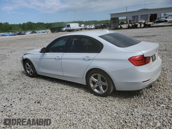 ✅ 2013 BMW 3 Series 328i • VIN: WBA3C1G5XDNN94128 • Лот: 57821095. Опубликован ранее на Copart с пробегом 189 578 миль. Бесплатный доступ к архиву аукционных продаж из США и подробный отчёт об истории автомобиля на DreamBid. Изображение 2.