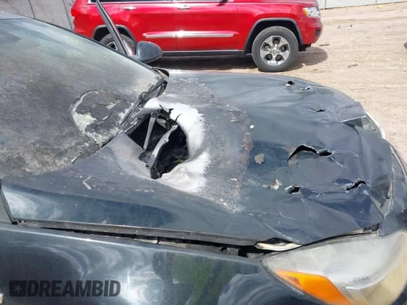 ✅ 2011 Buick Regal CXL Turbo TO2 • VIN: W04GW5EV6B1126739 • Lot: 41877921. Listed on IAAI with Not provided. Free auction sales archive from the USA and detailed vehicle history report at DreamBid. Image 12.