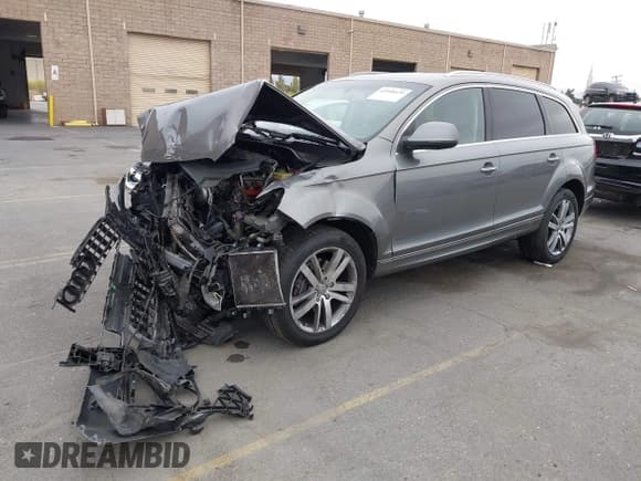 ✅ 2013 Audi Q7 Premium Plus • VIN: WA1LGAFE6DD012373 • Lot: 42988439. Listed on IAAI with 78,772 mi. Free auction sales archive from the USA and detailed vehicle history report at DreamBid. Image 2.