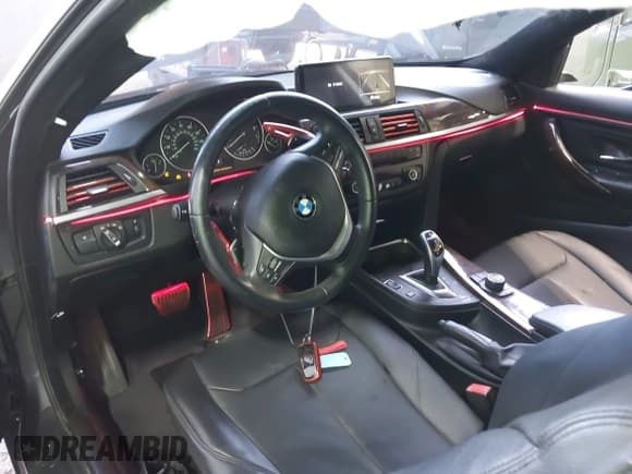 ✅ 2015 BMW 4 Series 428i • VIN: WBA3N3C51FK233094 • Лот: 42412314. Опубликован ранее на IAAI с пробегом 127 330 миль. Бесплатный доступ к архиву аукционных продаж из США и подробный отчёт об истории автомобиля на DreamBid. Изображение 5.