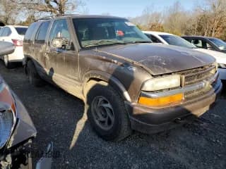 ✅ 2004 Chevrolet Blazer LS • VIN: 1GNDT13X64K146444 • Lot: 42374095. Wystawiony na Copart z przebiegiem Nie podano. Bezpłatny archiwum sprzedaży aukcyjnych z USA i szczegółowy raport historii pojazdu na DreamBid. Zdjęcie 4.