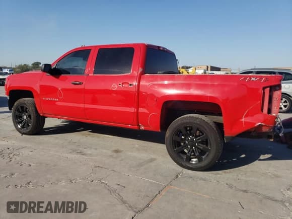 ✅ 2018 Chevrolet Silverado 1500 Custom • VIN: 3GCUKPECXJG296259 • Лот: 73324234. Опубликован ранее на Copart с пробегом 101 989 миль. Бесплатный доступ к архиву аукционных продаж из США и подробный отчёт об истории автомобиля на DreamBid. Изображение 2.