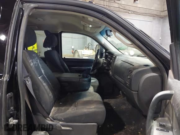 ✅ 2012 Chevrolet Silverado 2500HD LT • VIN: 1GC2KXCG2CZ303026 • Lot: 41877707. Wystawiony na IAAI z przebiegiem 251 672 mil. Bezpłatny archiwum sprzedaży aukcyjnych z USA i szczegółowy raport historii pojazdu na DreamBid. Zdjęcie 5.