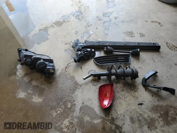 ✅ 2012 Suzuki Kizashi SE • VIN: JS2RF9A3XC6100603 • Лот: 62705995. Опубликован ранее на Copart с пробегом 186 317 миль. Бесплатный доступ к архиву аукционных продаж из США и подробный отчёт об истории автомобиля на DreamBid. Изображение 12.