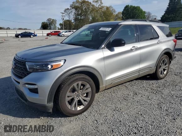 ✅ 2024 Ford Explorer XLT • VIN: 1FMSK7DH4RGA55689 • Lot: 50500075. Wystawiony na Copart z przebiegiem 11 170 mil. Bezpłatny archiwum sprzedaży aukcyjnych z USA i szczegółowy raport historii pojazdu na DreamBid. Zdjęcie 1.