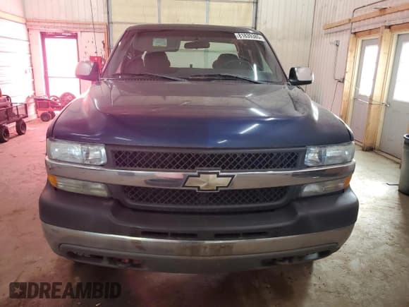 ✅ 2002 Chevrolet Silverado 2500HD LS • VIN: 1GCHK29UX2E202204 • Лот: 81839385. Опубликован ранее на Copart с пробегом 111 639 миль. Бесплатный доступ к архиву аукционных продаж из США и подробный отчёт об истории автомобиля на DreamBid. Изображение 5.