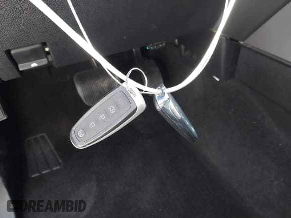 ✅ 2016 Ford Expedition Max Platinum • VIN: 1FMJK1LTXGEF31256 • Lot: 42475858. Listed on IAAI with 134,167 mi. Free auction sales archive from the USA and detailed vehicle history report at DreamBid. Image 11.