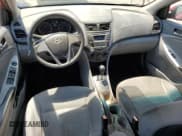 ✅ 2017 Hyundai Accent SE • VIN: KMHCT4AE6HU182583 • Лот: 62732934. Опубликован ранее на Copart с пробегом 130 563 миль. Бесплатный доступ к архиву аукционных продаж из США и подробный отчёт об истории автомобиля на DreamBid. Изображение 8.