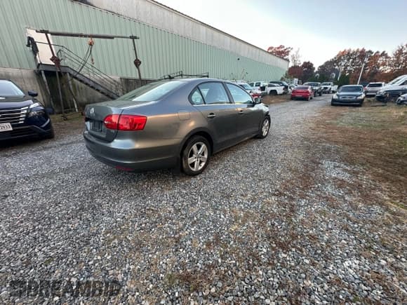 ✅ 2012 Volkswagen Jetta TDI • VIN: 3VWLL7AJ6CM428576 • Лот: 91666905. Опубликован ранее на Copart с пробегом 195 753 миль. Бесплатный доступ к архиву аукционных продаж из США и подробный отчёт об истории автомобиля на DreamBid. Изображение 4.