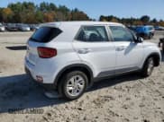 ✅ 2022 Hyundai Venue SE • VIN: KMHRB8A39NU141508 • Lot: 75725404. Listed on Copart with 32,838 mi. Free auction sales archive from the USA and detailed vehicle history report at DreamBid. Image 3.