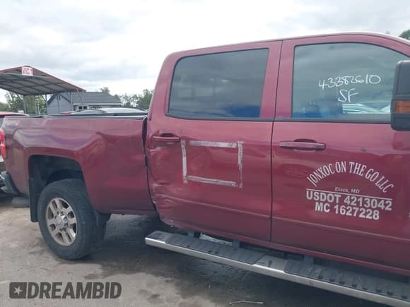 ✅ 2015 Chevrolet Silverado 2500HD LT • VIN: 1GC1KVE84FF581695 • Лот: 43382610. Опубликован ранее на IAAI с пробегом 178 187 миль. Бесплатный доступ к архиву аукционных продаж из США и подробный отчёт об истории автомобиля на DreamBid. Изображение 17.