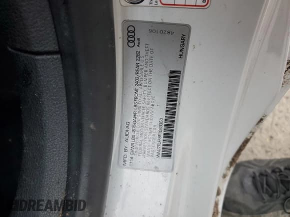 ✅ 2015 Audi A3 • VIN: WAU7FLFF8F1083350 • Lot: 86475454. Wystawiony na Copart z przebiegiem 106 348 mil. Bezpłatny archiwum sprzedaży aukcyjnych z USA i szczegółowy raport historii pojazdu na DreamBid. Zdjęcie 13.