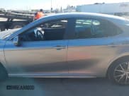 ✅ 2024 Toyota Camry SE • VIN: 4T1G11AK1RU915796 • Lot: 43427834. Wystawiony na IAAI z przebiegiem 10 494 mil. Bezpłatny archiwum sprzedaży aukcyjnych z USA i szczegółowy raport historii pojazdu na DreamBid. Zdjęcie 14.