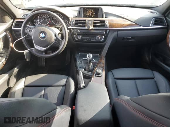 2016 BMW 3 Series z VIN WBA8E7C54GK415435, wystawiony jako Copart lot #68301985 z przebiegiem 119 006 mil mil oraz Szkoda całkowita • Salvage title. Historia ofert i sprzedaży dostępna na DreamBid. Obrazek 8.