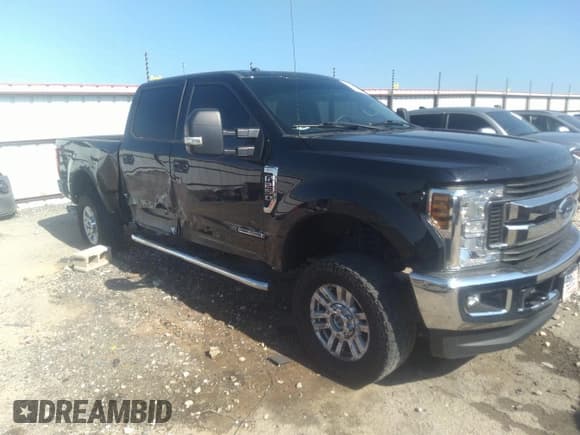 ✅ 2018 Ford F-250 XL • VIN: 1FT7W2BT9JEC40281 • Lot: 36924236. Listed on IAAI with 107,612 mi. Free auction sales archive from the USA and detailed vehicle history report at DreamBid. Image 1.