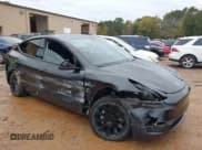 ✅ 2024 Tesla Model Y • VIN: 7SAYGDEDXRF091832 • Lot: 43562899. Wystawiony na IAAI z przebiegiem 9 525 mil. Bezpłatny archiwum sprzedaży aukcyjnych z USA i szczegółowy raport historii pojazdu na DreamBid. Zdjęcie 1.