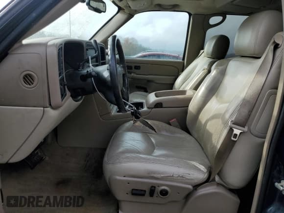 ✅ 2005 Chevrolet Suburban Z71 • VIN: 3GNFK16Z95G145435 • Lot: 83986034. Listed on Copart with 186,709 mi. Free auction sales archive from the USA and detailed vehicle history report at DreamBid. Image 7.