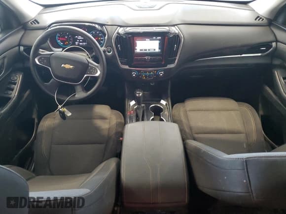 ✅ 2019 Chevrolet Traverse LS • VIN: 1GNERFKW0KJ141011 • Lot: 69295155. Wystawiony na Copart z przebiegiem 129 258 mil. Bezpłatny archiwum sprzedaży aukcyjnych z USA i szczegółowy raport historii pojazdu na DreamBid. Zdjęcie 8.