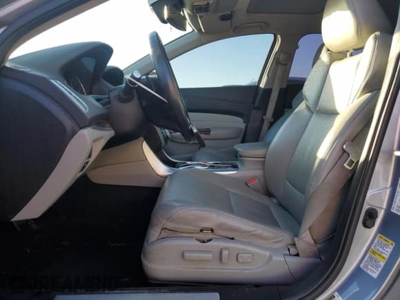 ✅ 2015 Acura TLX Technology • VIN: 19UUB3F56FA801651 • Lot: 87381095. Listed on Copart with 210,151 mi. Free auction sales archive from the USA and detailed vehicle history report at DreamBid. Image 7.