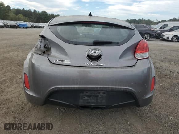 ✅ 2012 Hyundai Veloster w/Gray Int • VIN: KMHTC6AD6CU030086 • Lot: 85565465. Wystawiony na Copart z przebiegiem 134 195 mil. Bezpłatny archiwum sprzedaży aukcyjnych z USA i szczegółowy raport historii pojazdu na DreamBid. Zdjęcie 6.