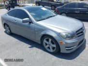 ✅ 2012 Mercedes-Benz C 250 • VIN: WDDGJ4HB2CF801514 • Lot: 42777592. Wystawiony na IAAI z przebiegiem 120 620 mil. Bezpłatny archiwum sprzedaży aukcyjnych z USA i szczegółowy raport historii pojazdu na DreamBid. Zdjęcie 1.