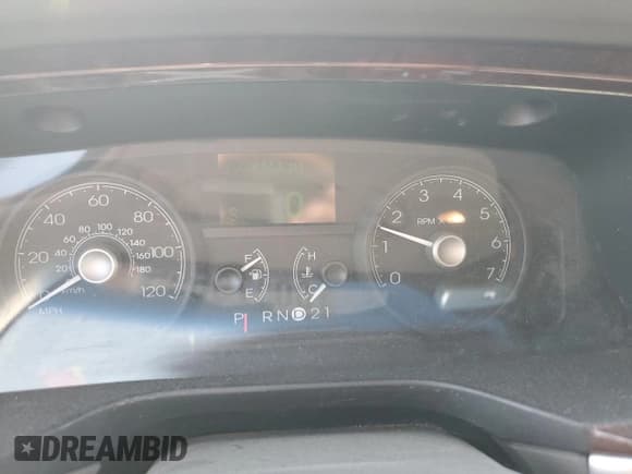 ✅ 2010 Lincoln Town Car Signature Limited • VIN: 2LNBL8CV4AX750375 • Lot: 80179595. Listed on Copart with 220,473 mi. Free auction sales archive from the USA and detailed vehicle history report at DreamBid. Image 9.