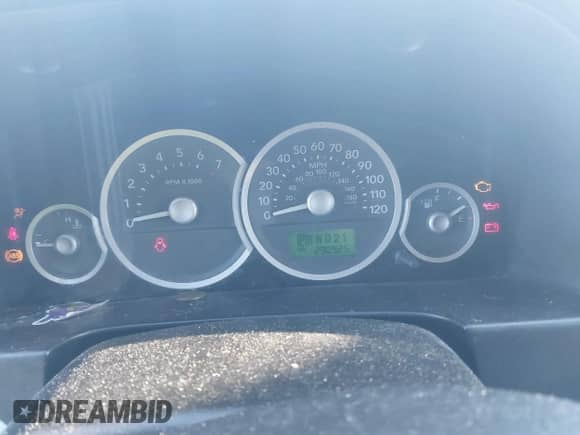 2006 Mercury Mariner Luxury z VIN 4M2YU571X6DJ04235, wystawiony jako IAAI lot #41631062 z przebiegiem 290 925 mil mil oraz . Historia ofert i sprzedaży dostępna na DreamBid. Obrazek 7.