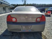 ✅ 2010 Chevrolet Malibu 1LT • VIN: 1G1ZC5E08AF174474 • Lot: 87068385. Wystawiony na Copart z przebiegiem 233 073 mil. Bezpłatny archiwum sprzedaży aukcyjnych z USA i szczegółowy raport historii pojazdu na DreamBid. Zdjęcie 6.