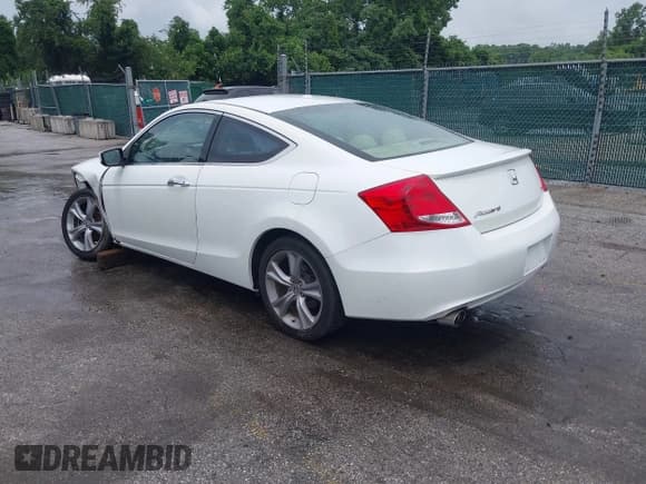 ✅ 2011 Honda Accord EX-L • VIN: 1HGCS2B80BA005106 • Лот: 42669655. Опубликован ранее на IAAI с пробегом 171 904 миль. Бесплатный доступ к архиву аукционных продаж из США и подробный отчёт об истории автомобиля на DreamBid. Изображение 3.