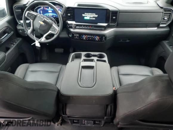 ✅ 2024 Chevrolet Silverado 2500HD • VIN: 2GC1YPEY7R1105110 • Lot: 51956885. Wystawiony na Copart z przebiegiem 20 133 mil. Bezpłatny archiwum sprzedaży aukcyjnych z USA i szczegółowy raport historii pojazdu na DreamBid. Zdjęcie 8.