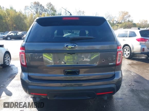 ✅ 2015 Ford Police Interceptor Utility • VIN: 1FM5K8AR6FGC51631 • Лот: 43608762. Опубликован ранее на IAAI с пробегом 193 201 миль. Бесплатный доступ к архиву аукционных продаж из США и подробный отчёт об истории автомобиля на DreamBid. Изображение 16.