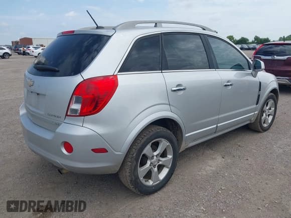 ✅ 2015 Chevrolet Captiva Sport LTZ • VIN: 3GNAL4EK9FS504097 • Lot: 42415470. Wystawiony na IAAI z przebiegiem 54 292 mil. Bezpłatny archiwum sprzedaży aukcyjnych z USA i szczegółowy raport historii pojazdu na DreamBid. Zdjęcie 4.