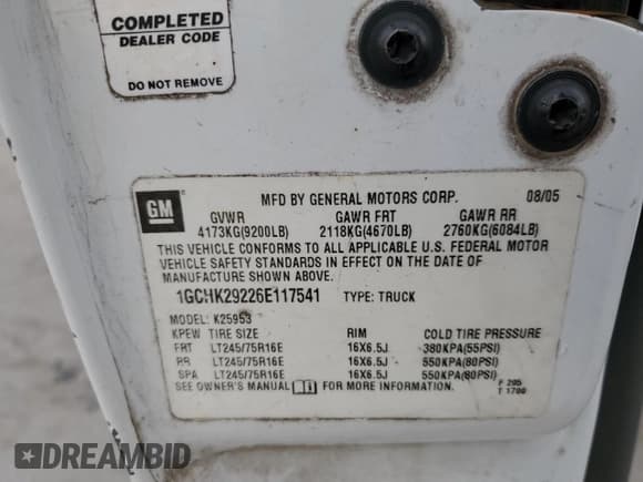 ✅ 2006 Chevrolet Silverado 2500HD Work Truck • VIN: 1GCHK29226E117541 • Лот: 85210894. Опубликован ранее на Copart с пробегом 323 223 миль. Бесплатный доступ к архиву аукционных продаж из США и подробный отчёт об истории автомобиля на DreamBid. Изображение 15.