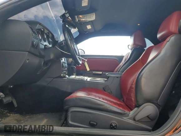 ✅ 2012 Dodge Challenger SXT • VIN: 2C3CDYAG1CH295111 • Lot: 46414165. Wystawiony na Copart z przebiegiem 129 840 mil. Bezpłatny archiwum sprzedaży aukcyjnych z USA i szczegółowy raport historii pojazdu na DreamBid. Zdjęcie 7.