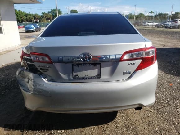 ✅ 2013 Toyota Camry XLE • VIN: 4T1BD1FK2DU069312 • Lot: 82121935. Listed on Copart with 286,562 mi. Free auction sales archive from the USA and detailed vehicle history report at DreamBid. Image 6.