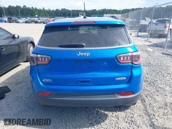 ✅ 2022 Jeep Compass Latitude • VIN: 3C4NJCBB6NT229148 • Lot: 42342559. Listed on IAAI with 26,915 mi. Free auction sales archive from the USA and detailed vehicle history report at DreamBid. Image 16.