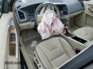 ✅ 2016 Volvo XC60 T5 Drive-E Platinum • VIN: YV440MDM6G2791622 • Lot: 71920775. Wystawiony na Copart z przebiegiem 63 396 mil. Bezpłatny archiwum sprzedaży aukcyjnych z USA i szczegółowy raport historii pojazdu na DreamBid. Zdjęcie 8.