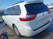 ✅ 2017 Toyota Sienna XLE • VIN: 5TDDZ3DC3HS171251 • Lot: 41637035. Listed on IAAI with 124,127 mi. Free auction sales archive from the USA and detailed vehicle history report at DreamBid. Image 3.