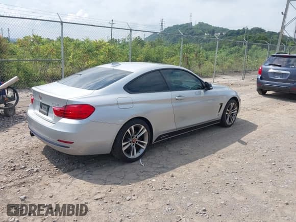✅ 2014 BMW 4 Series 428i xDrive • VIN: WBA3N5C50EF716708 • Lot: 42867738. Listed on IAAI with 103,412 mi. Free auction sales archive from the USA and detailed vehicle history report at DreamBid. Image 4.
