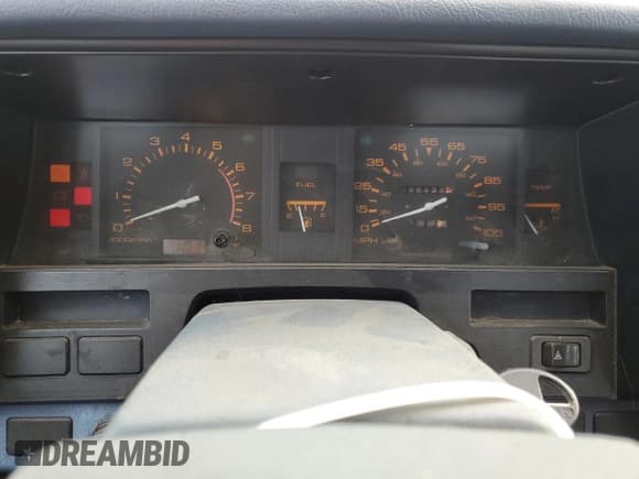 ✅ 1988 Nissan Hardbody • VIN: 1N6ND16S7JC395431 • Lot: 86765244. Wystawiony na Copart z przebiegiem 99 134 mil. Bezpłatny archiwum sprzedaży aukcyjnych z USA i szczegółowy raport historii pojazdu na DreamBid. Zdjęcie 9.