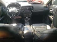 ✅ 2020 Jeep Compass Limited • VIN: 3C4NJDCB9LT122158 • Lot: 81070425. Wystawiony na Copart z przebiegiem 125 728 mil. Bezpłatny archiwum sprzedaży aukcyjnych z USA i szczegółowy raport historii pojazdu na DreamBid. Zdjęcie 8.