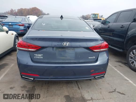 ✅ 2015 Hyundai Genesis 3.8L • VIN: KMHGN4JE8FU033245 • Лот: 43755627. Опубликован ранее на IAAI с пробегом 145 333 миль. Бесплатный доступ к архиву аукционных продаж из США и подробный отчёт об истории автомобиля на DreamBid. Изображение 16.